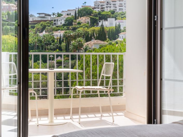 Image No.22-3 Bed Apartment for sale