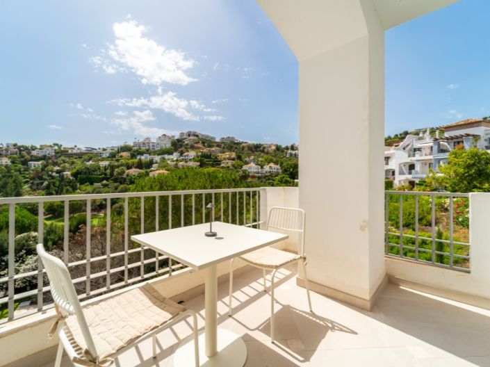 Image No.24-3 Bed Apartment for sale