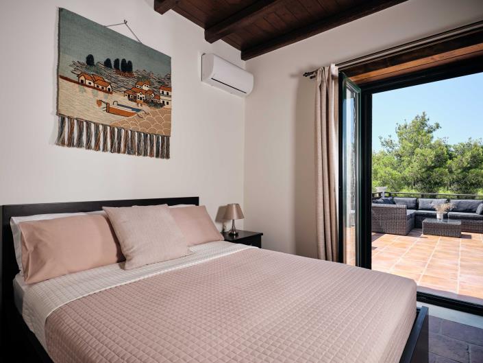 Image No.12-4 Bed Villa for sale