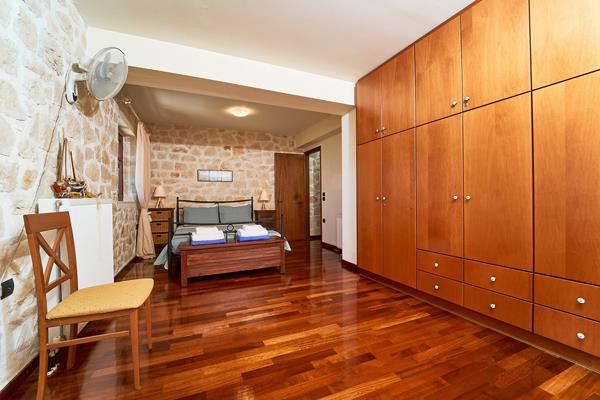 Image No.13-6 Bed Villa for sale