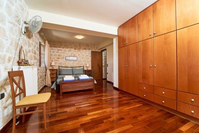 295-03400bedroom1stflwest-20210531030333