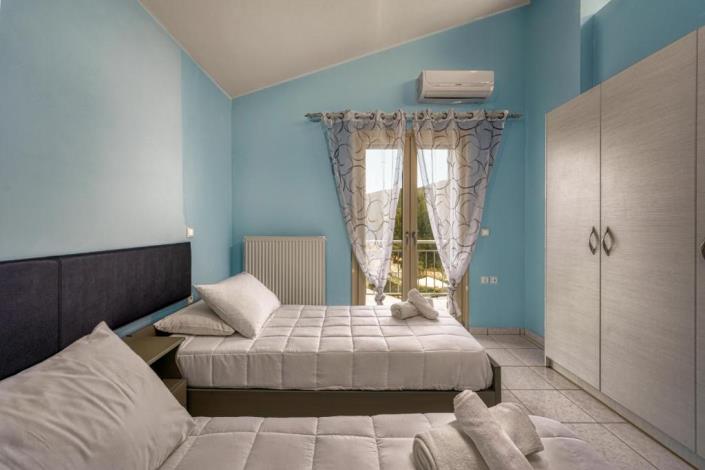 Image No.17-3 Bed Villa for sale