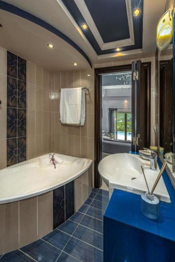 Image No.20-3 Bed Villa for sale