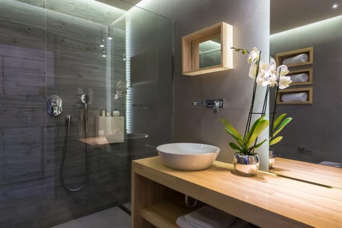 Image No.17-21 Bed Hotel for sale