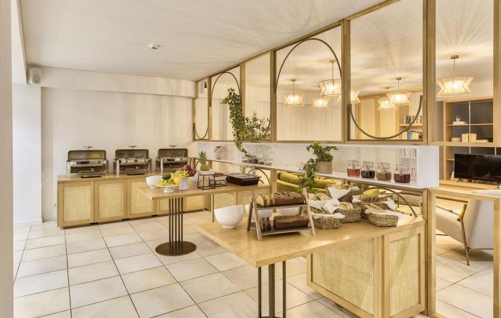 Image No.18-21 Bed Hotel for sale