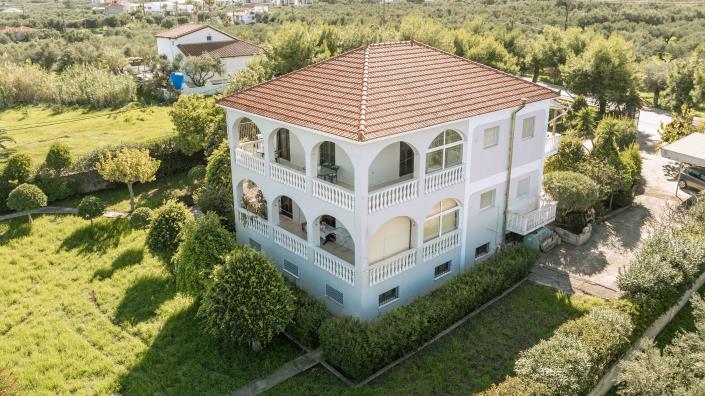 Image No.11-4 Bed House for sale