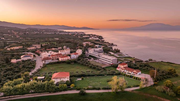 Image No.15-4 Bed House for sale