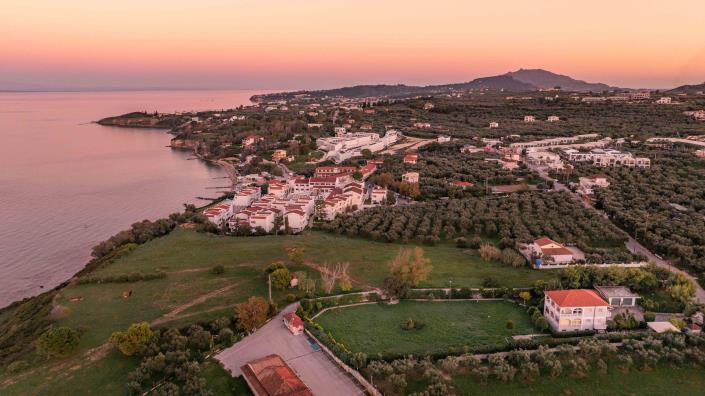 Image No.18-4 Bed House for sale