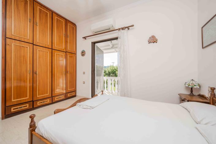 Image No.25-4 Bed House for sale