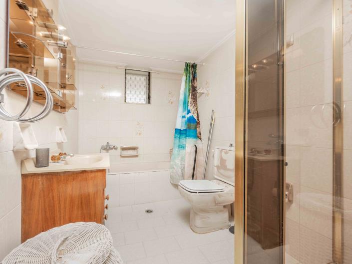 Image No.29-4 Bed House for sale