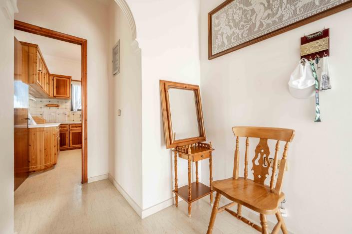 Image No.30-4 Bed House for sale