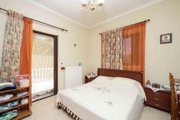 Image No.40-4 Bed House for sale