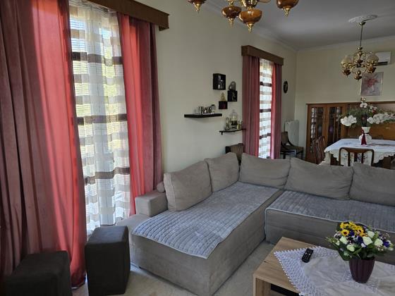 Image No.5-6 Bed House for sale