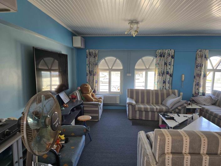 Image No.10-7 Bed Commercial for sale