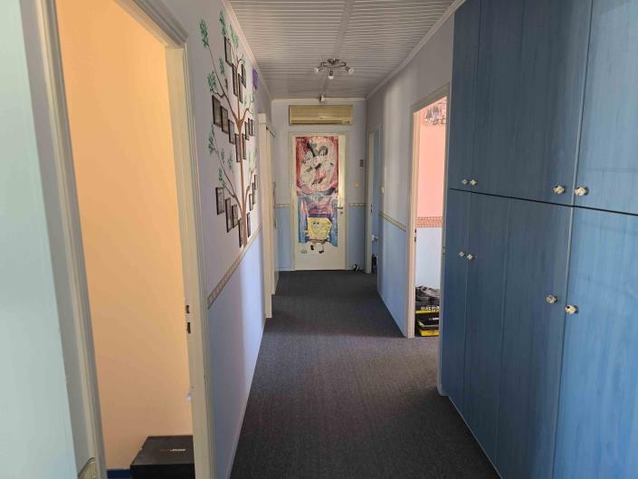 Image No.11-7 Bed Commercial for sale