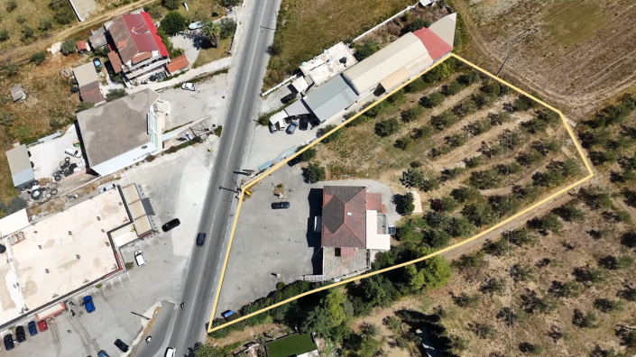 Image No.4-7 Bed Commercial for sale