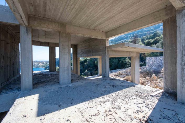 Image No.14-6 Bed Maisonette for sale