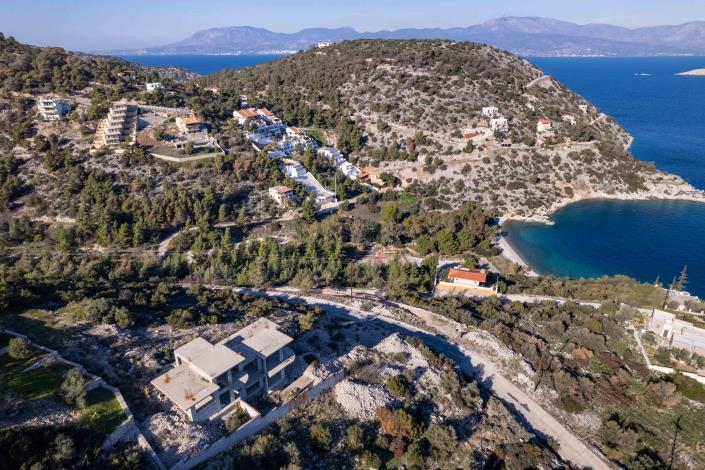 Image No.37-6 Bed Maisonette for sale