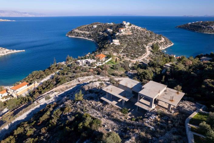 Image No.41-6 Bed Maisonette for sale