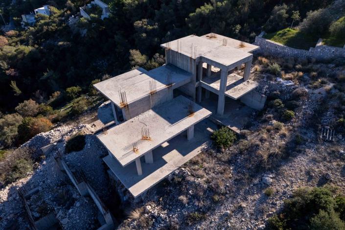 Image No.42-6 Bed Maisonette for sale