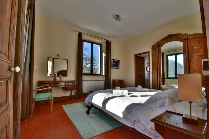 Image No.9-11 Bed Country Property for sale