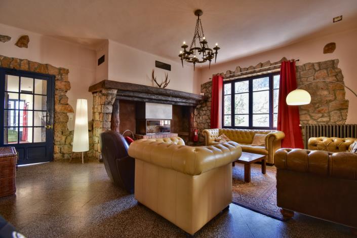 Image No.11-11 Bed Country Property for sale