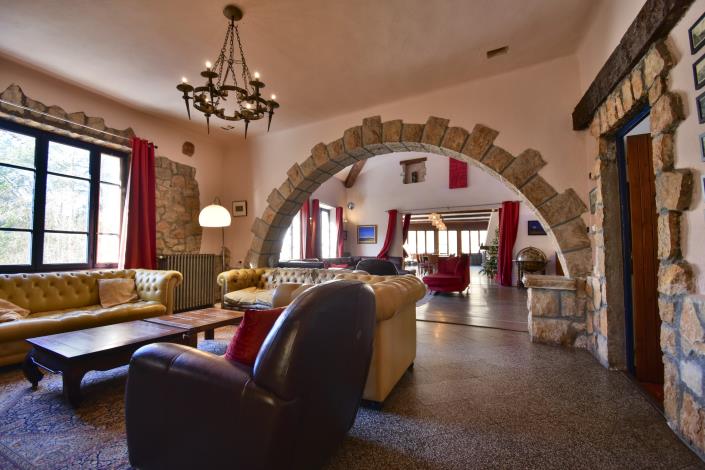 Image No.12-11 Bed Country Property for sale