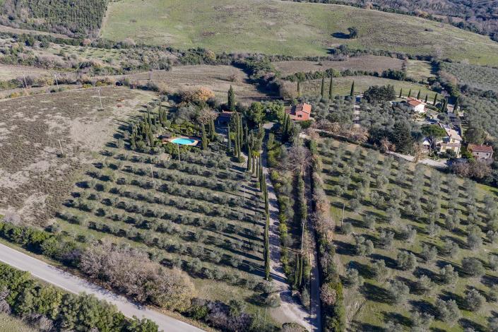 Image No.3-6 Bed Farmhouse for sale