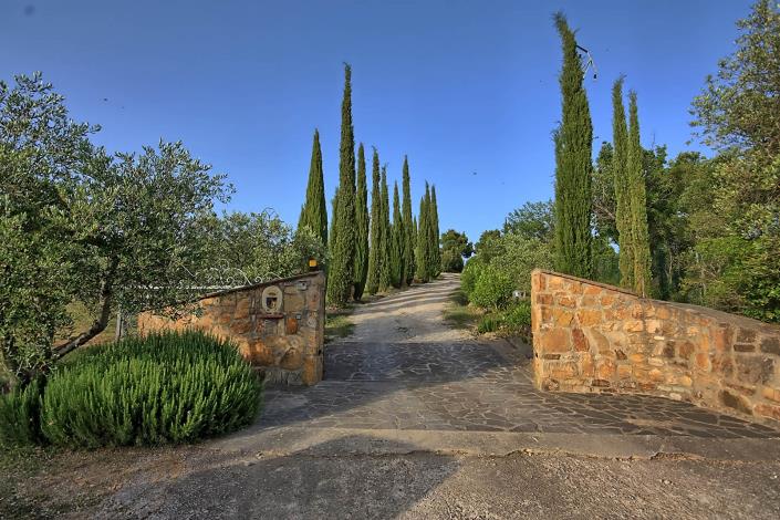 Image No.5-6 Bed Farmhouse for sale