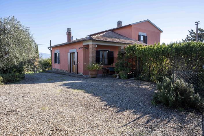 Image No.7-6 Bed Farmhouse for sale