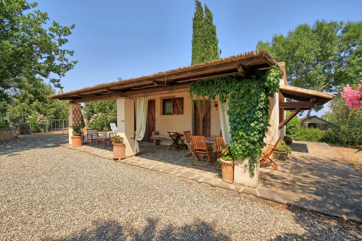 Image No.23-6 Bed Farmhouse for sale