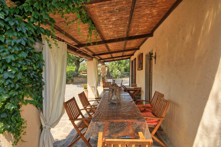 Image No.25-6 Bed Farmhouse for sale