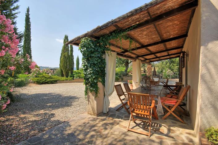 Image No.26-6 Bed Farmhouse for sale