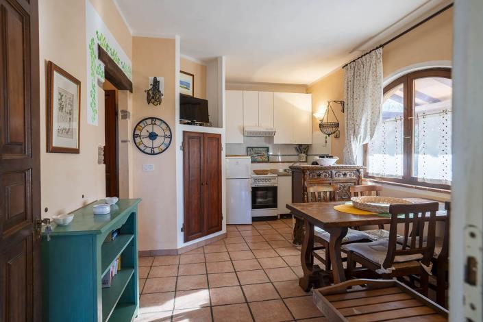 Image No.27-6 Bed Farmhouse for sale