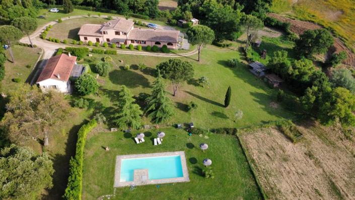 Image No.5-7 Bed Farmhouse for sale