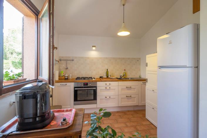 Image No.25-7 Bed Farmhouse for sale