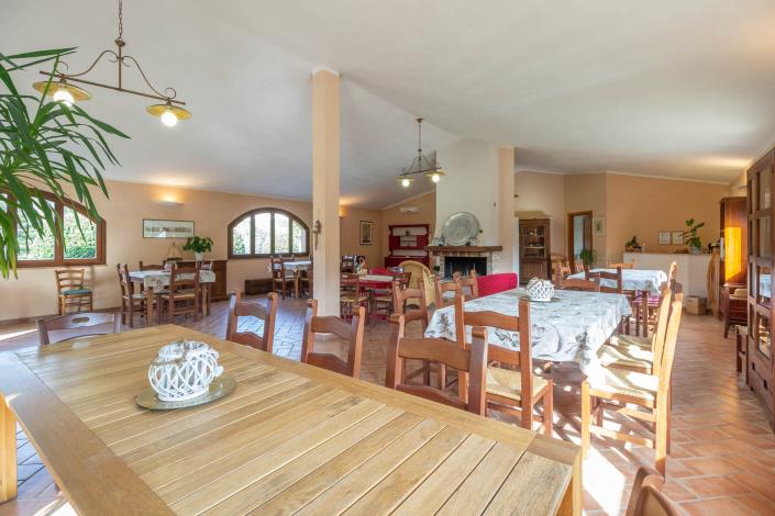 Image No.29-7 Bed Farmhouse for sale