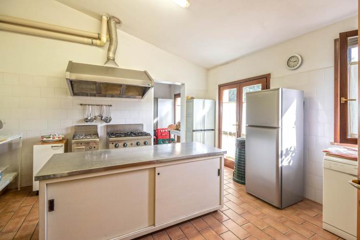 Image No.32-7 Bed Farmhouse for sale