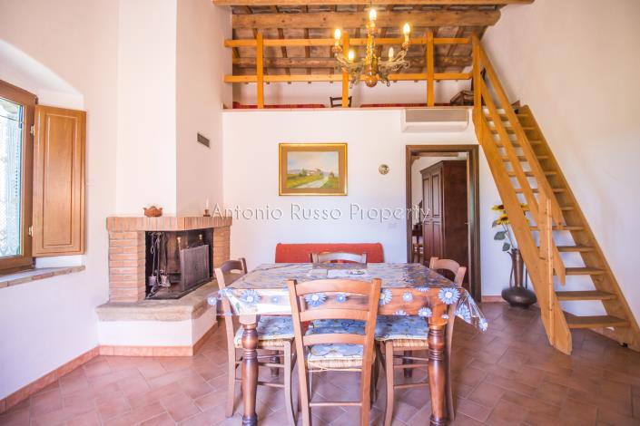 Image No.10-4 Bed Farmhouse for sale