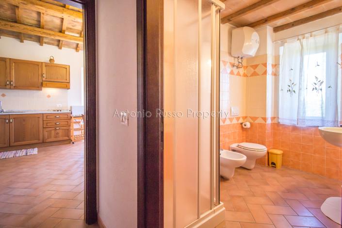 Image No.12-4 Bed Farmhouse for sale