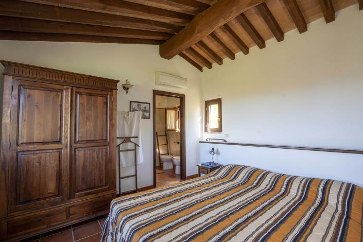 Image No.28-15 Bed Country Property for sale