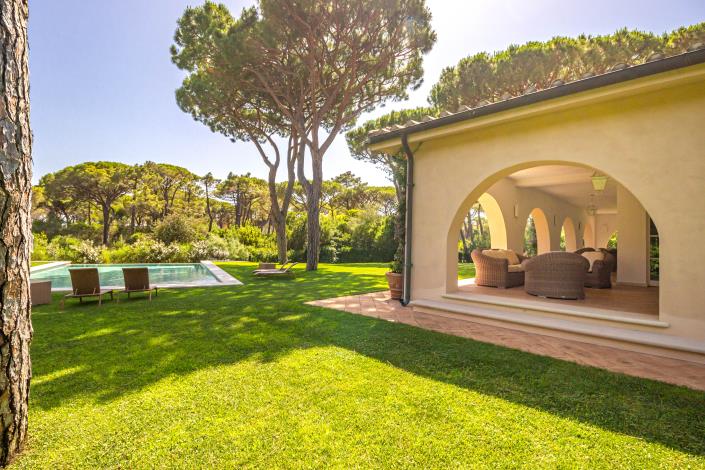 Image No.8-6 Bed Villa / Detached for sale