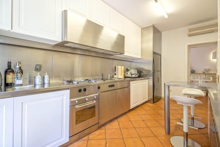 Image No.18-6 Bed Villa / Detached for sale