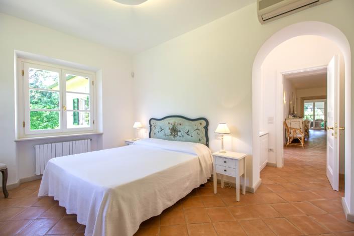 Image No.20-6 Bed Villa / Detached for sale