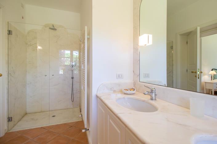 Image No.21-6 Bed Villa / Detached for sale