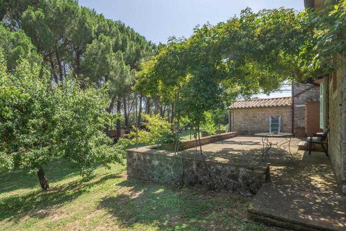Image No.10-Ferme de 8 chambres à vendre à Manciano