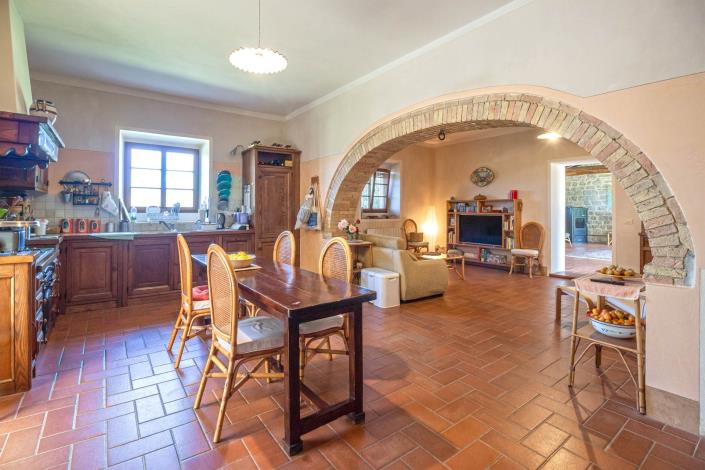 Image No.19-Ferme de 8 chambres à vendre à Manciano