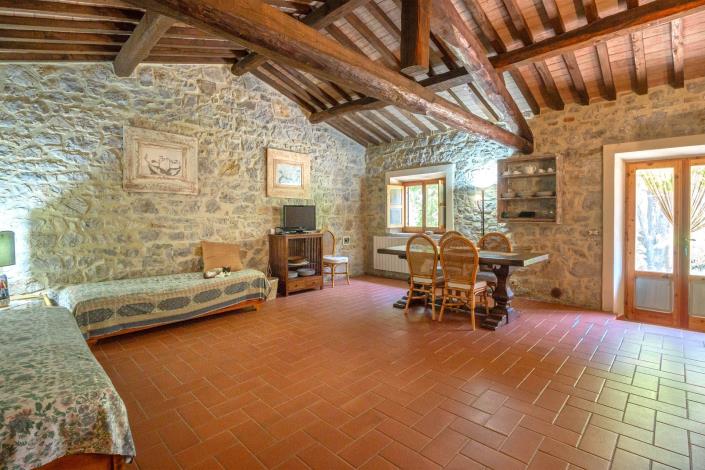 Image No.20-Ferme de 8 chambres à vendre à Manciano