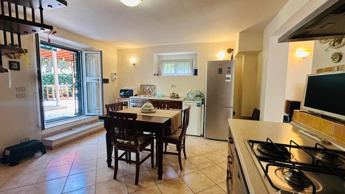 Image No.6-2 Bed Semi-Detached for sale