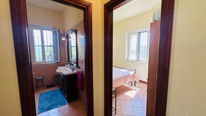 Image No.22-2 Bed Semi-Detached for sale
